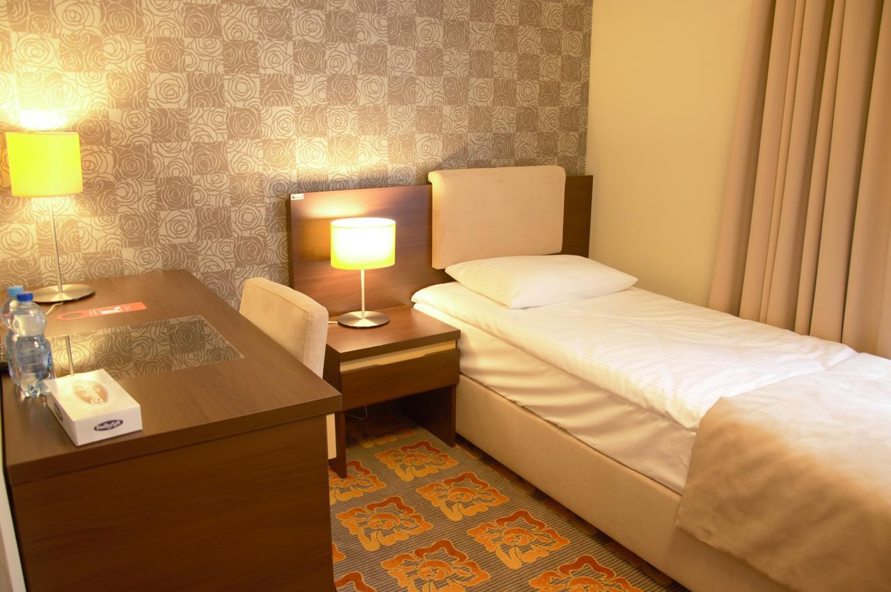 Hotel Via Baltica Łomża Εξωτερικό φωτογραφία